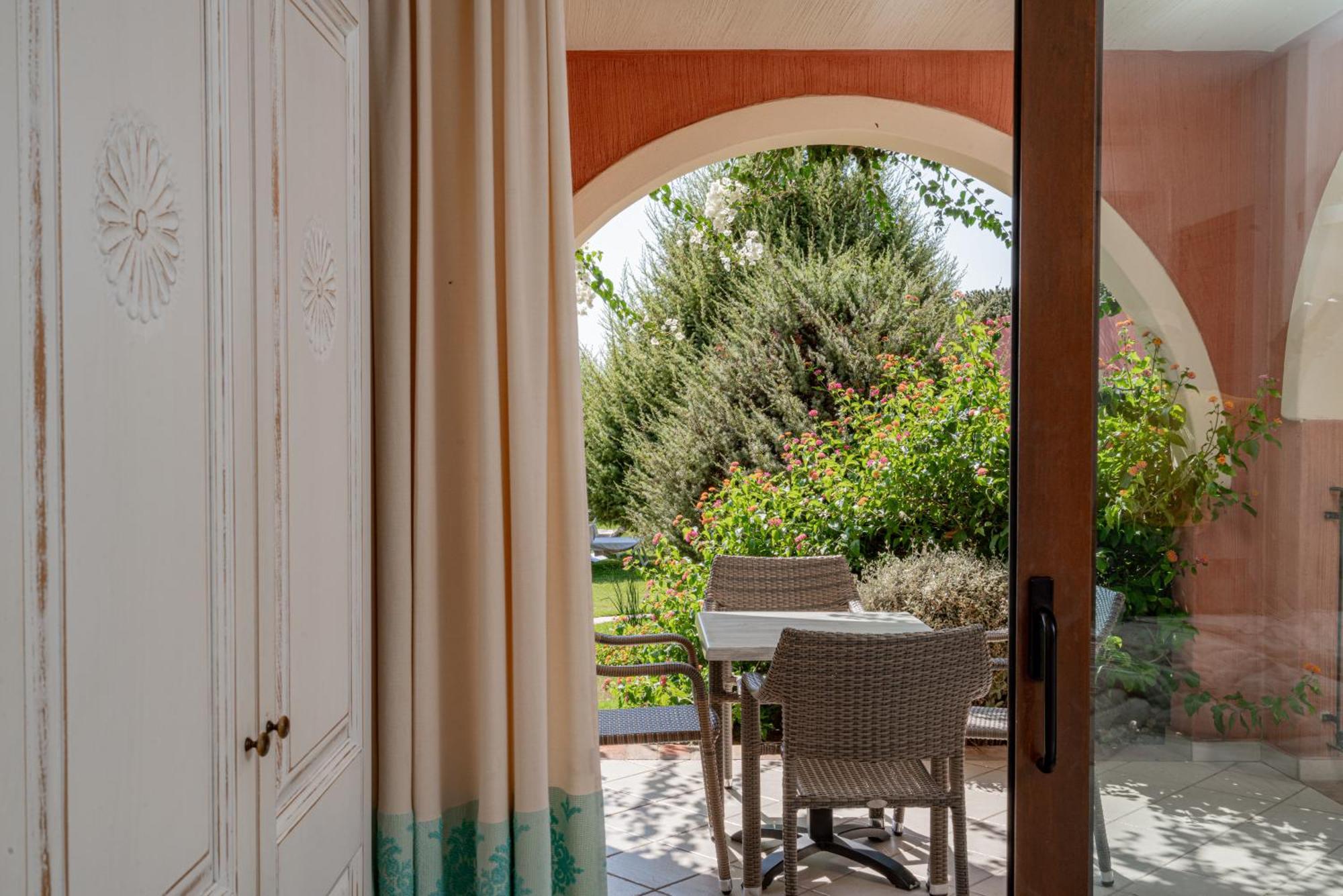 Hotel Mariposas Villasimius Exterior foto